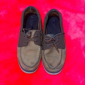 Boys shoes